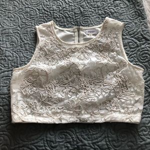 White pattern crop top